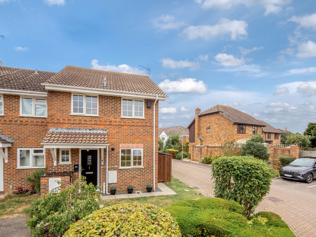 3 bed end terrace house for sale in Kingfisher Way, Bicester OX26 Zoopla