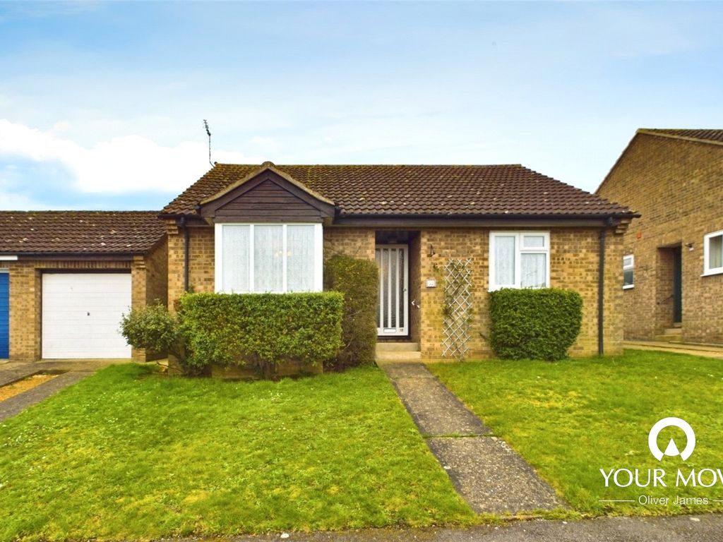 3 bed bungalow for sale in Nicholson Drive, Beccles, Suffolk NR34, £