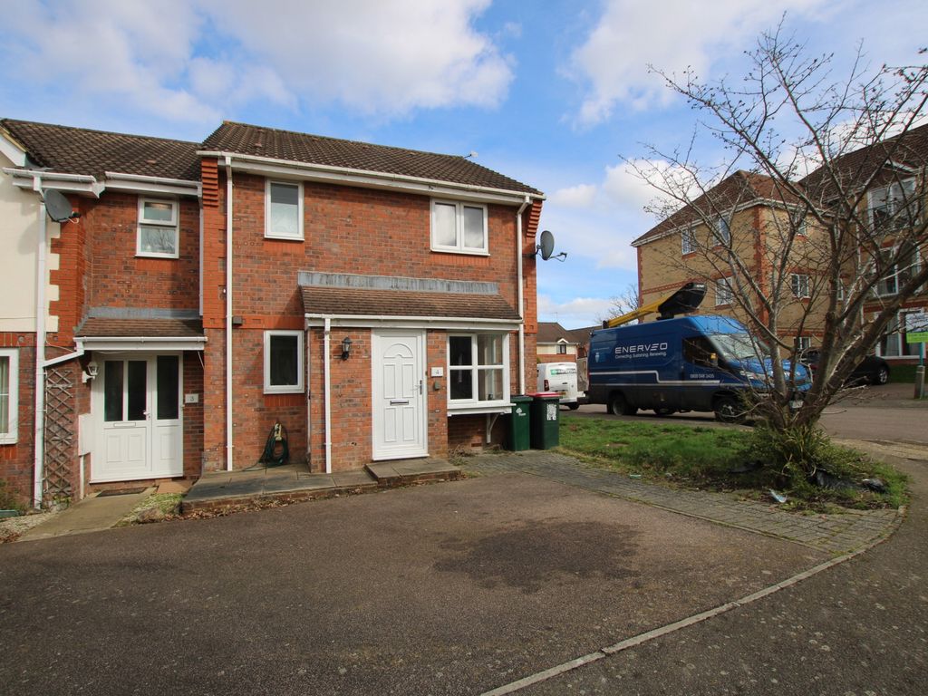 1 bed terraced house to rent in Lyon Close, Maidenbower RH10 Zoopla
