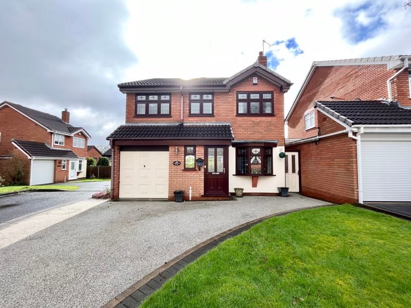 4 bed detached house for sale in Coppice Rise, Quarry Bank, Brierley
