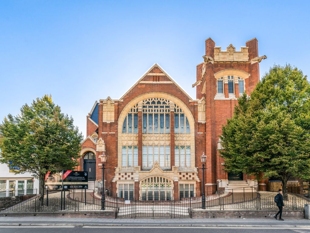 3 bed flat to rent in Cranbrook Road, Ilford IG1 Zoopla