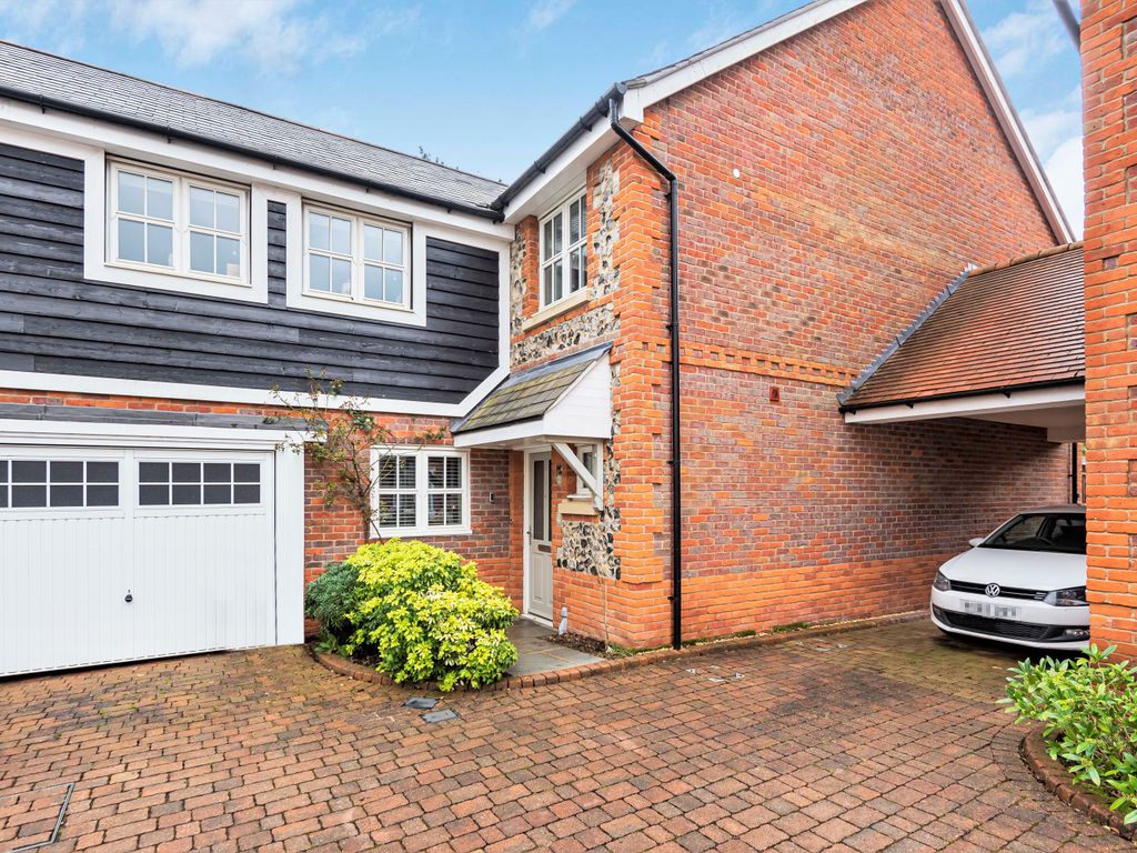 4 bed semidetached house for sale in Oakwood Place, Lane End HP14 Zoopla