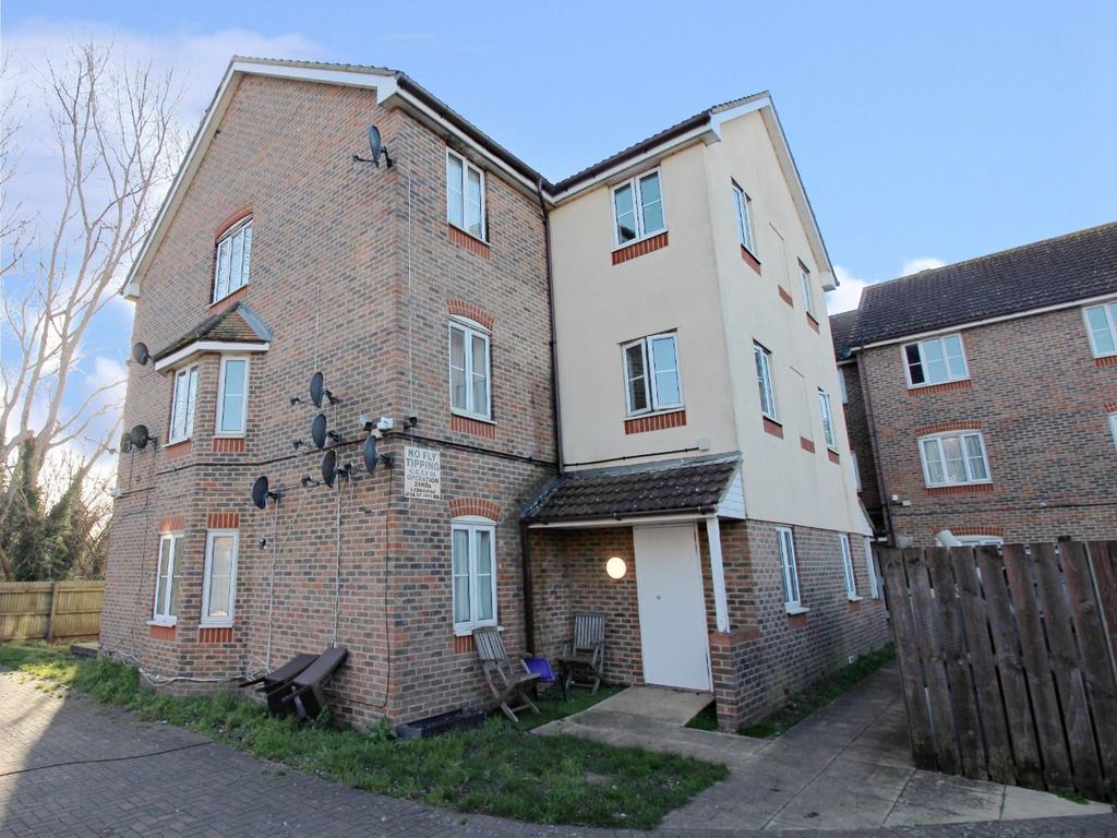 2 bed flat for sale in Redbourne Drive, London SE28, £195,000 Zoopla