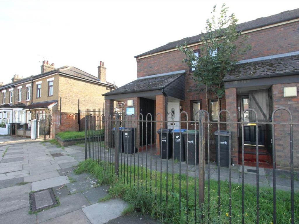 1 bed flat for sale in Beamish Road, London N9, £234,995 Zoopla
