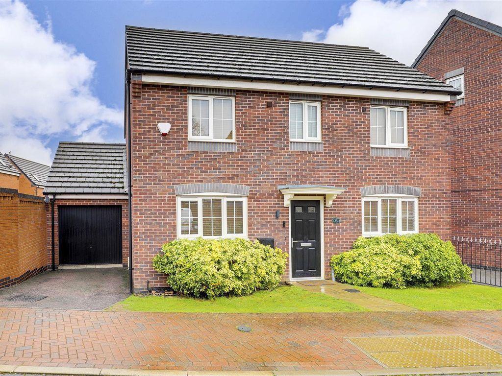 3 bed detached house for sale in Henfrey Drive, Annesley
