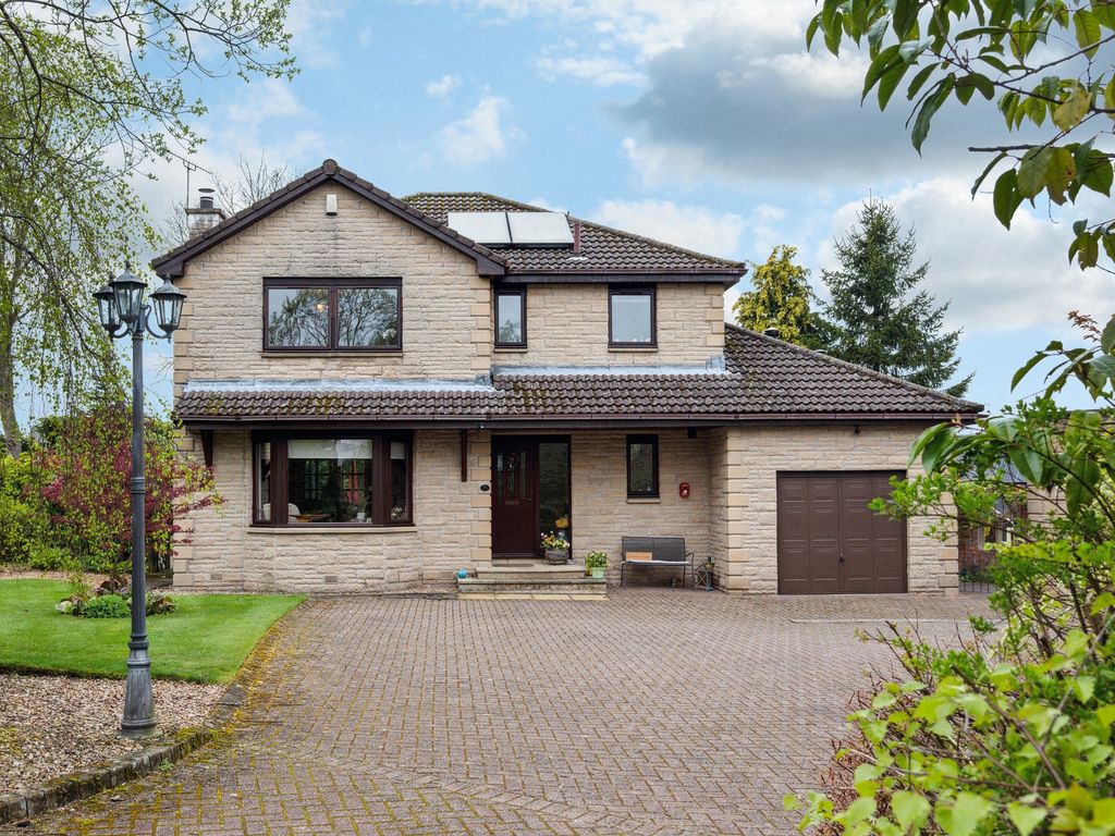 4 bed detached house for sale in Deanston Gardens, Doune, Stirling FK16