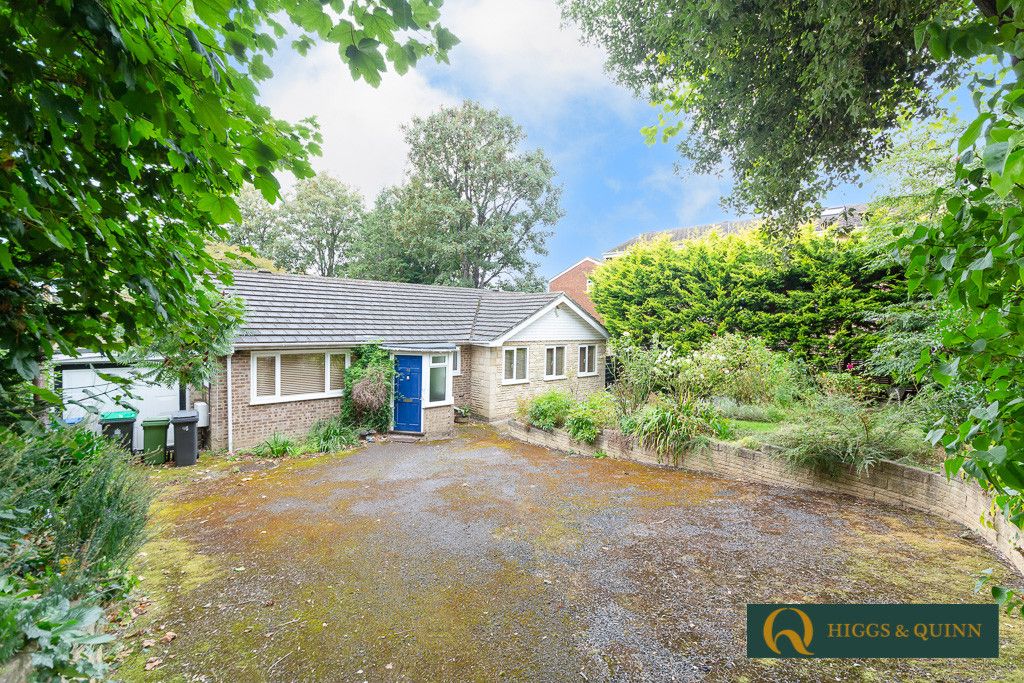 3 bed bungalow for sale in Avenue Elmers, Surbiton KT6, £1,100,000 Zoopla