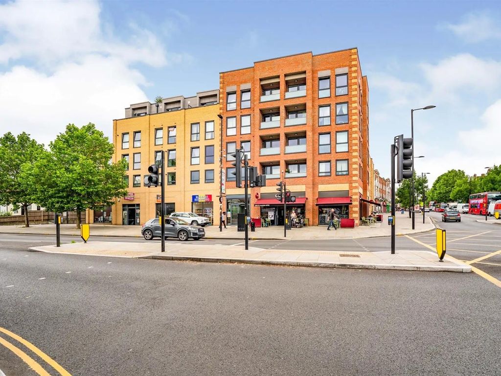 2 bed flat for sale in The Broadway, Greenford UB6 Zoopla