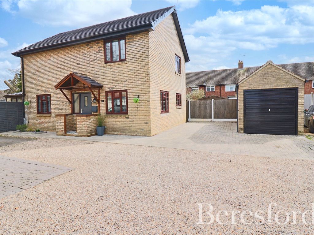 4 bed detached house for sale in Mansfields, Writtle CM1 Zoopla