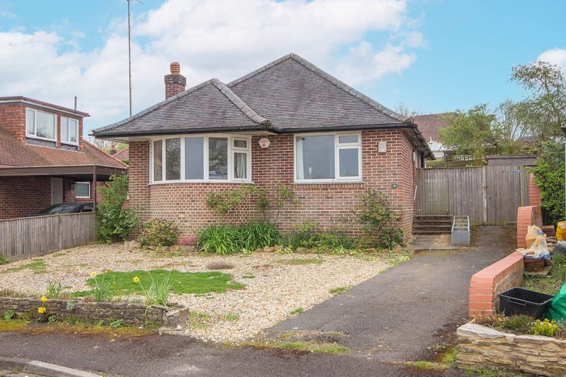 3 bed detached bungalow for sale in Copsewood Road, Ashurst