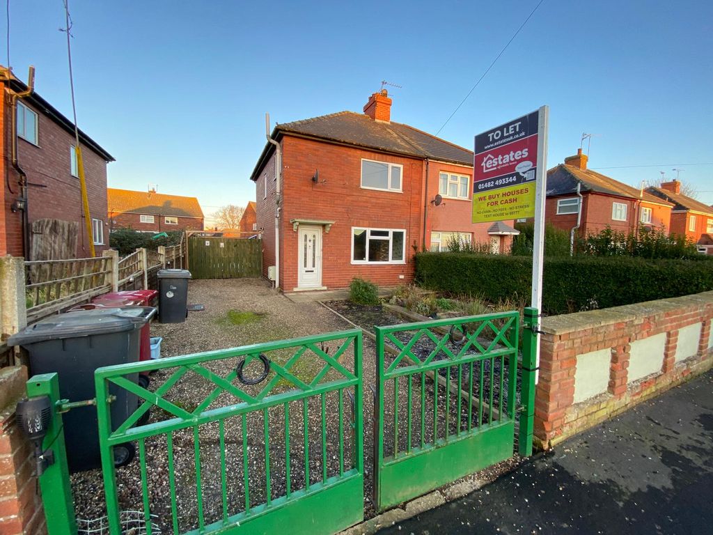 3 bed semidetached house to rent in South View Avenue, Scunthorpe DN17