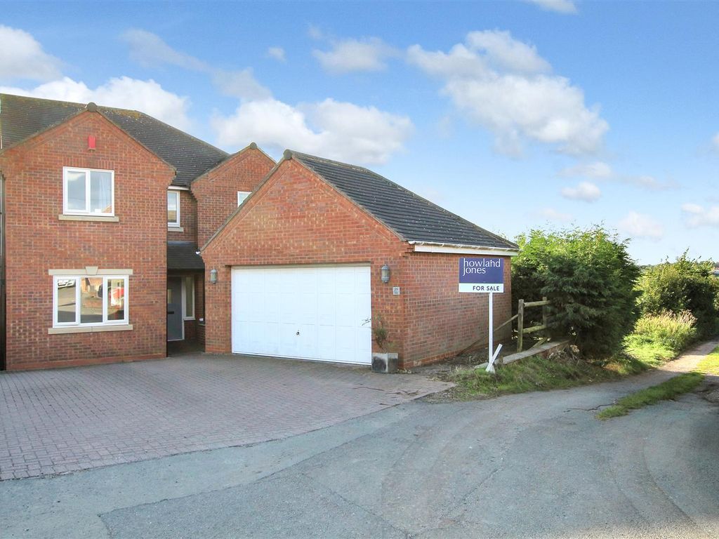 5 bed detached house for sale in Seals Road, Donisthorpe, Swadlincote