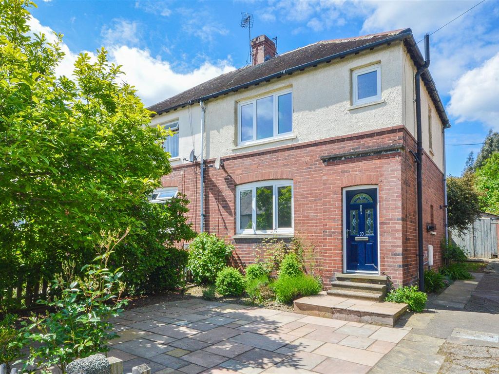 3 bed semidetached house for sale in Moxon Place, Wakefield WF2, £