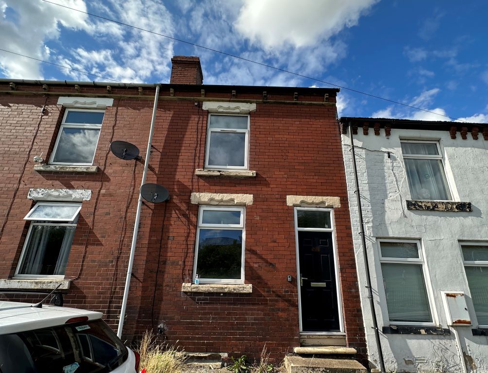 3 bed terraced house for sale in 51 Station Road, Ryhill, Wakefield