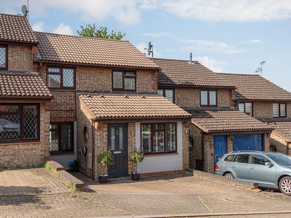 3 bed terraced house for sale in Morston Close, Tadworth KT20, £475,000 Zoopla