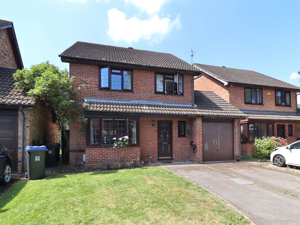4 bed detached house for sale in Woking, Surrey GU21, £575,000 Zoopla