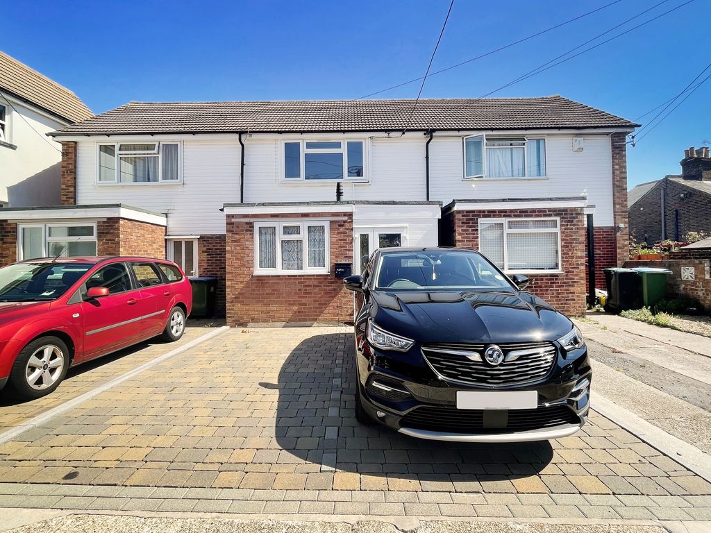 2 bed terraced house for sale in Stanhope Road, Littlehampton BN17 Zoopla