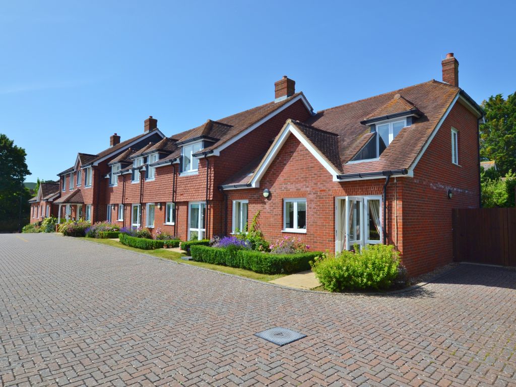 2 bed flat for sale in Station Road, Petworth GU28 Zoopla