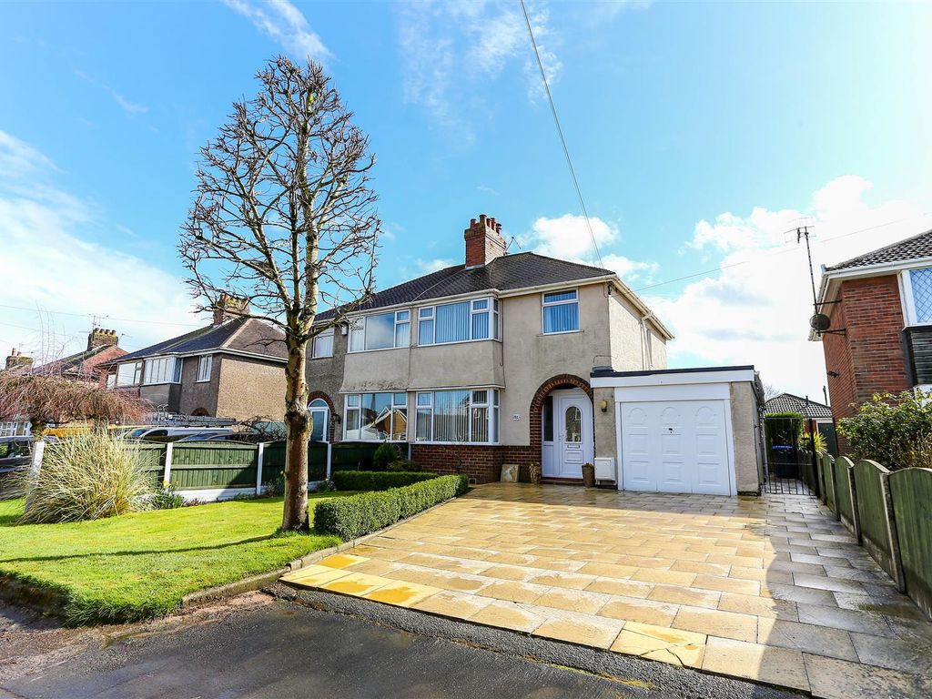 3 bed semidetached house for sale in Newpool Road, Knypersley, Stoke