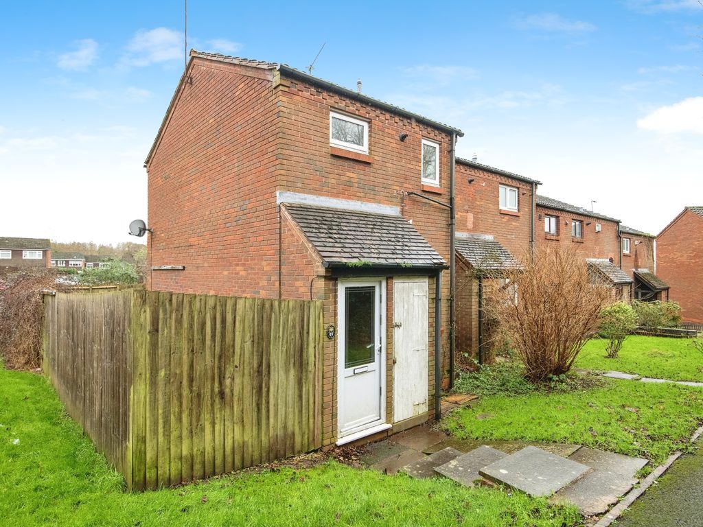 1 bed end terrace house for sale in Slimbridge Close, Redditch