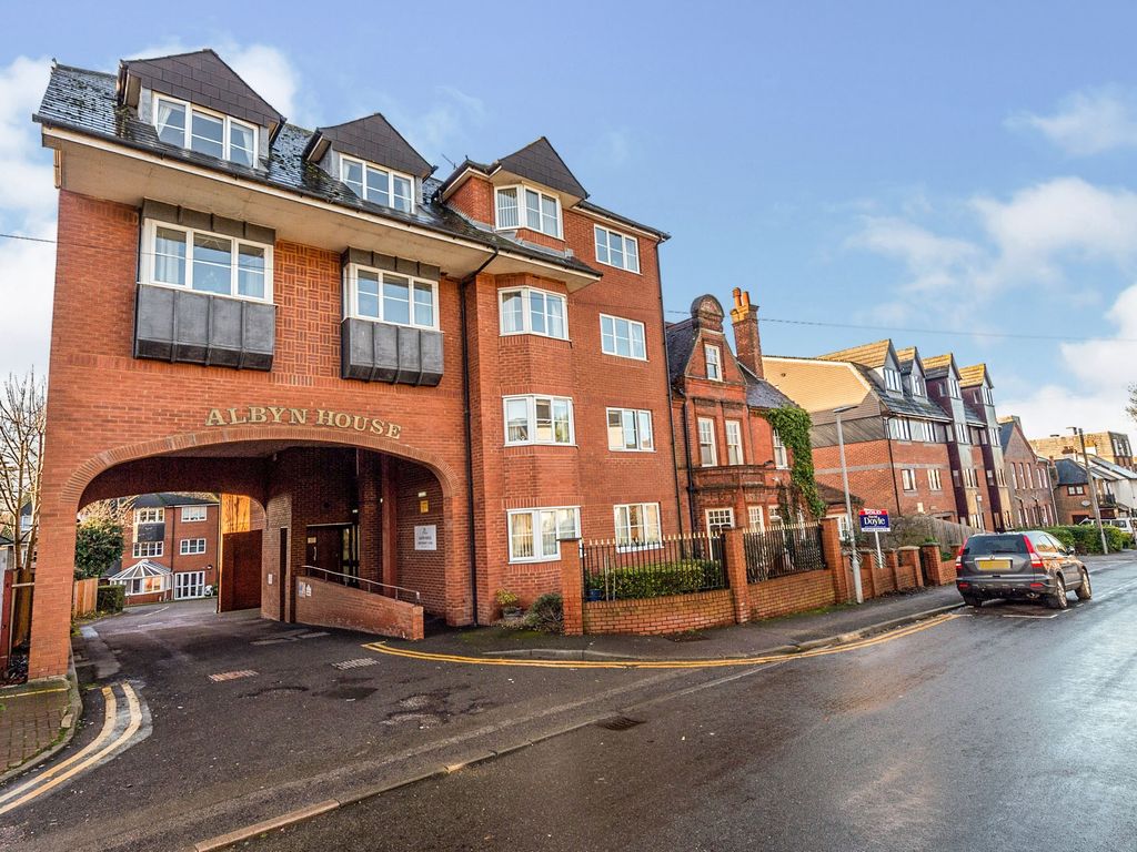 2 bed flat for sale in Alexandra Road, Hemel Hempstead HP2 Zoopla