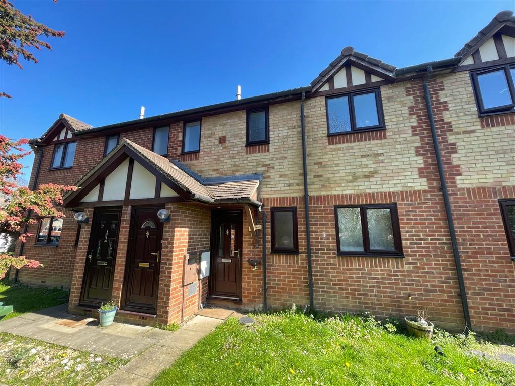 1 bed terraced house to rent in Pennycress Way, Newport Pagnell MK16