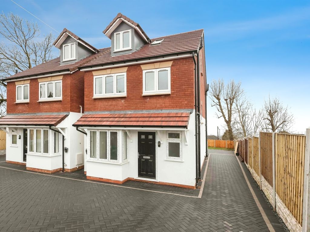 3 bed detached house for sale in Dudley Road, Rowley Regis B65, £