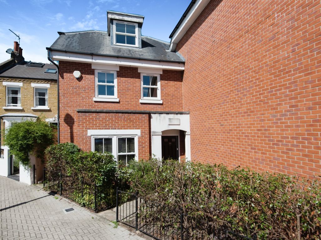 4 bed terraced house to rent in Bective Road, London SW15, £3,000 pcm