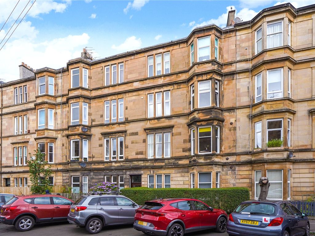 2 bed flat for sale in 2/2, Albert Avenue, Queen's Park, Glasgow G42, £