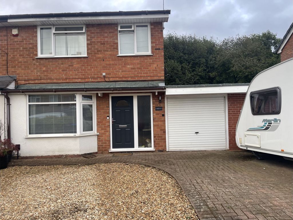 3 bed semidetached house for sale in Chessington Crescent, StokeOn