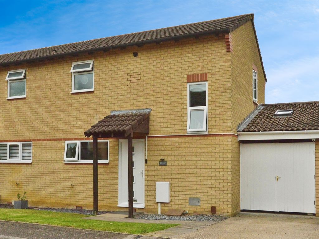 3 bed semidetached house for sale in Banktop Place, Emerson Valley