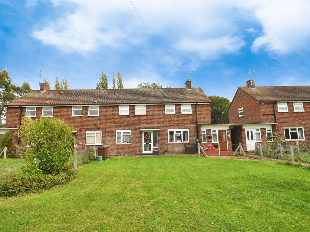 2 bed for sale in Kirkmans Road, Galleywood, Chelmsford CM2