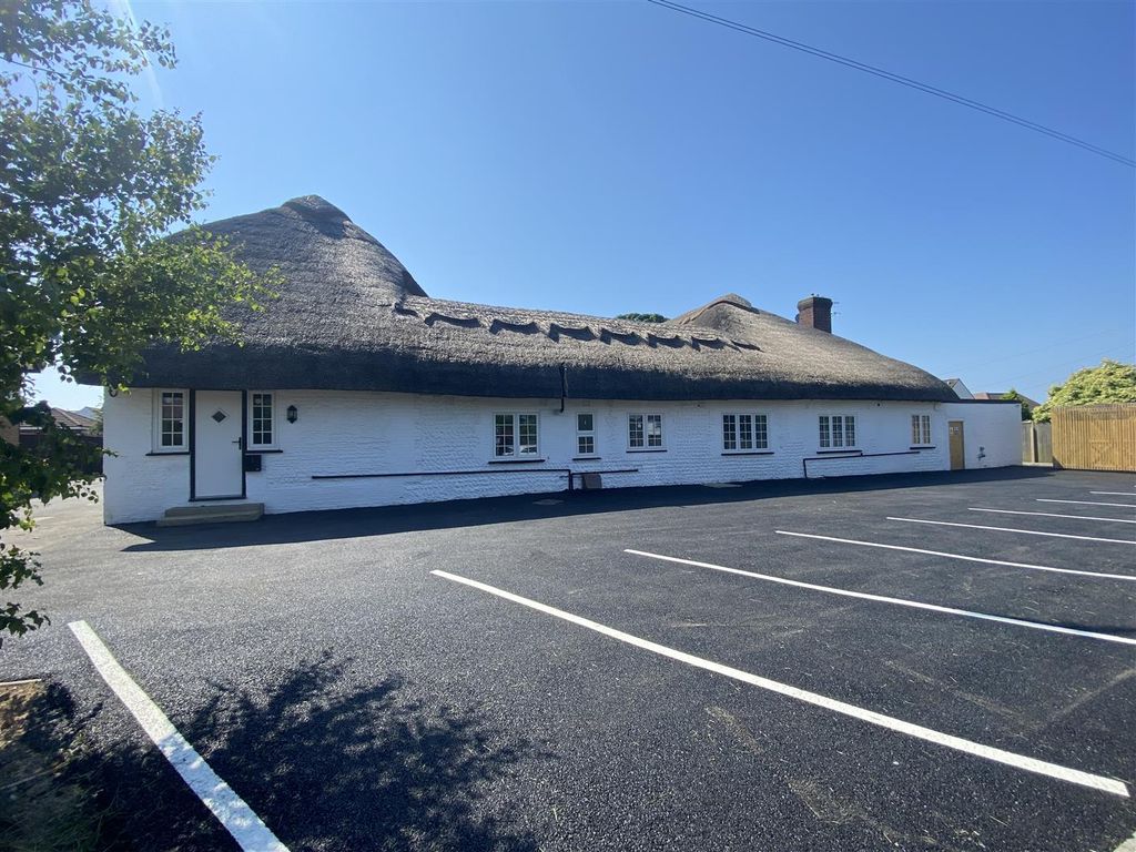 1 bed flat for sale in Ferringham Lane, Ferring, Worthing BN12, £