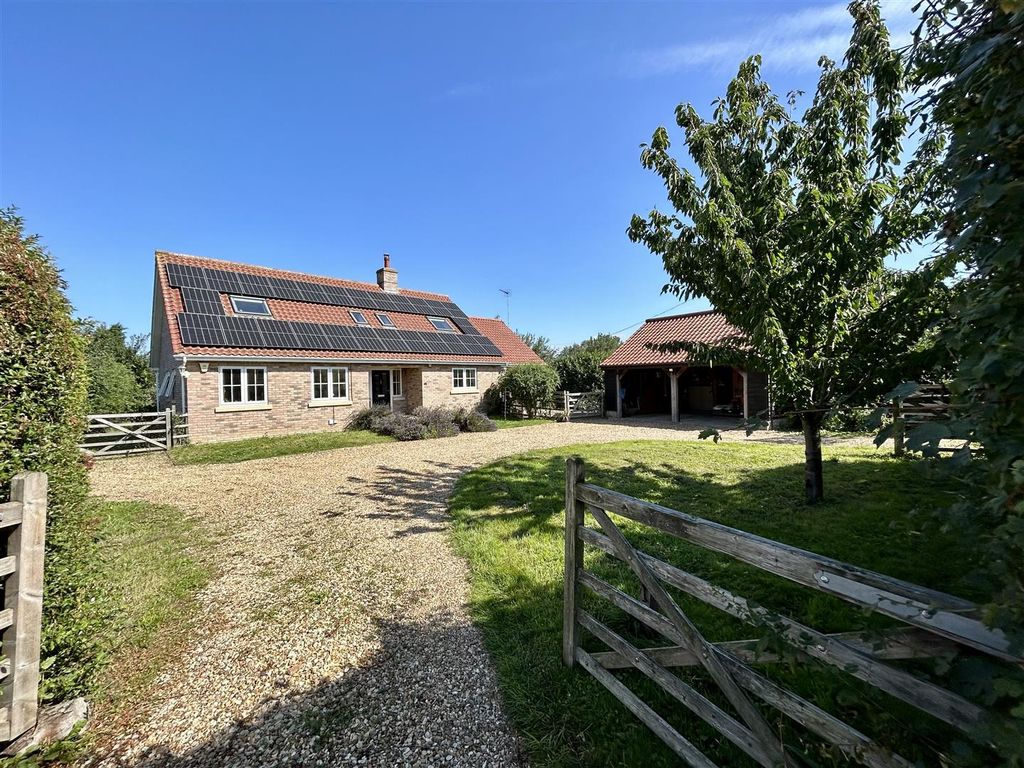 5 bed detached house for sale in Low Road, Queen Adelaide, Ely CB7, £