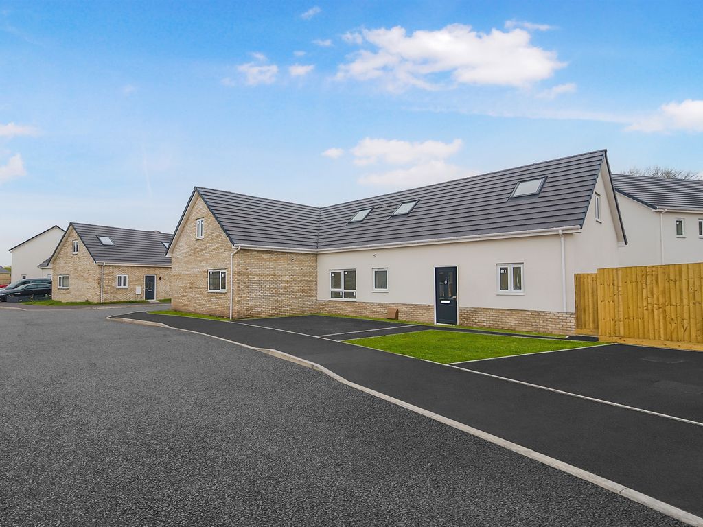 New home, 4 bed bungalow for sale in Newtown Road, Highbridge TA9 Zoopla