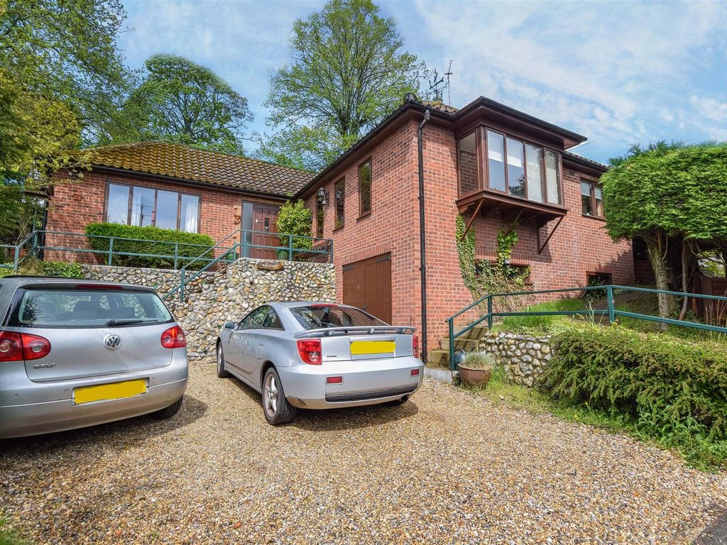 3 bed detached bungalow for sale in Eden Close, Norwich NR7 Zoopla