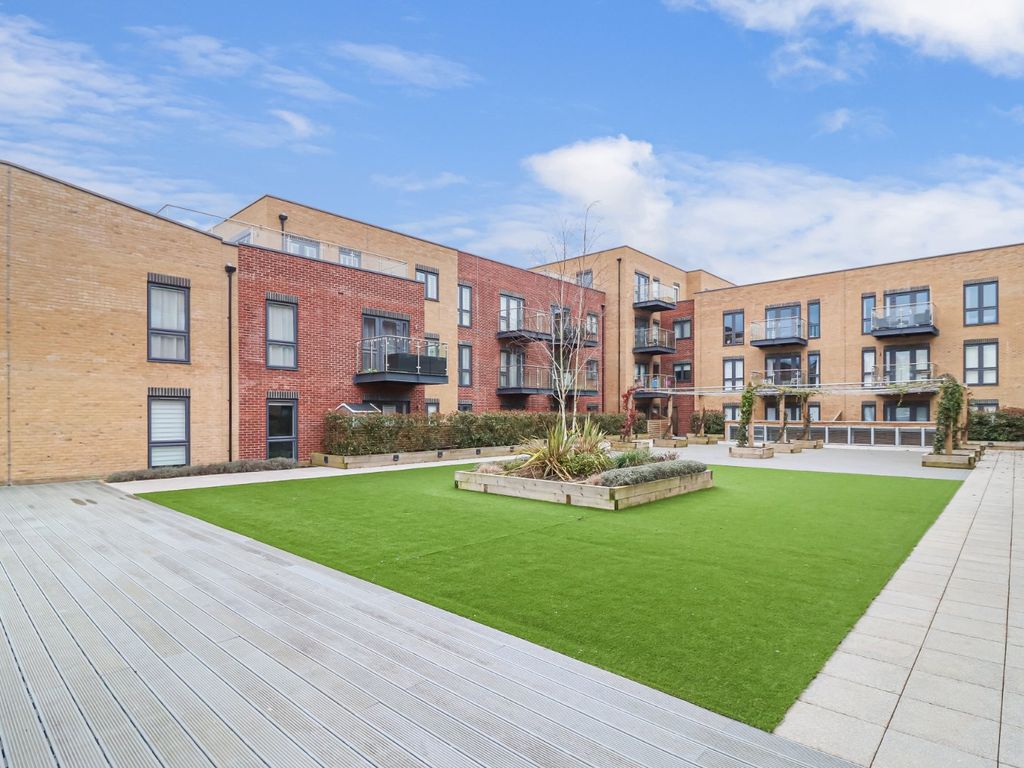 1 bed flat for sale in Frogmore Road, Hemel Hempstead HP3 Zoopla