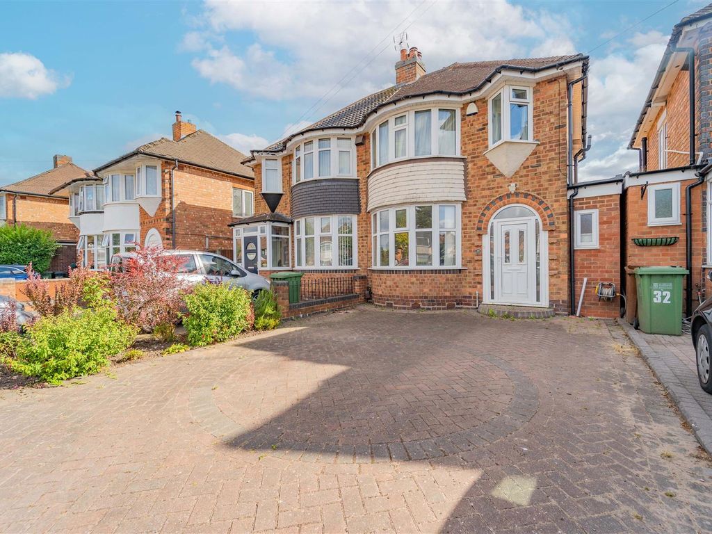 3 bed property for sale in Wellsford Avenue, Solihull B92 Zoopla