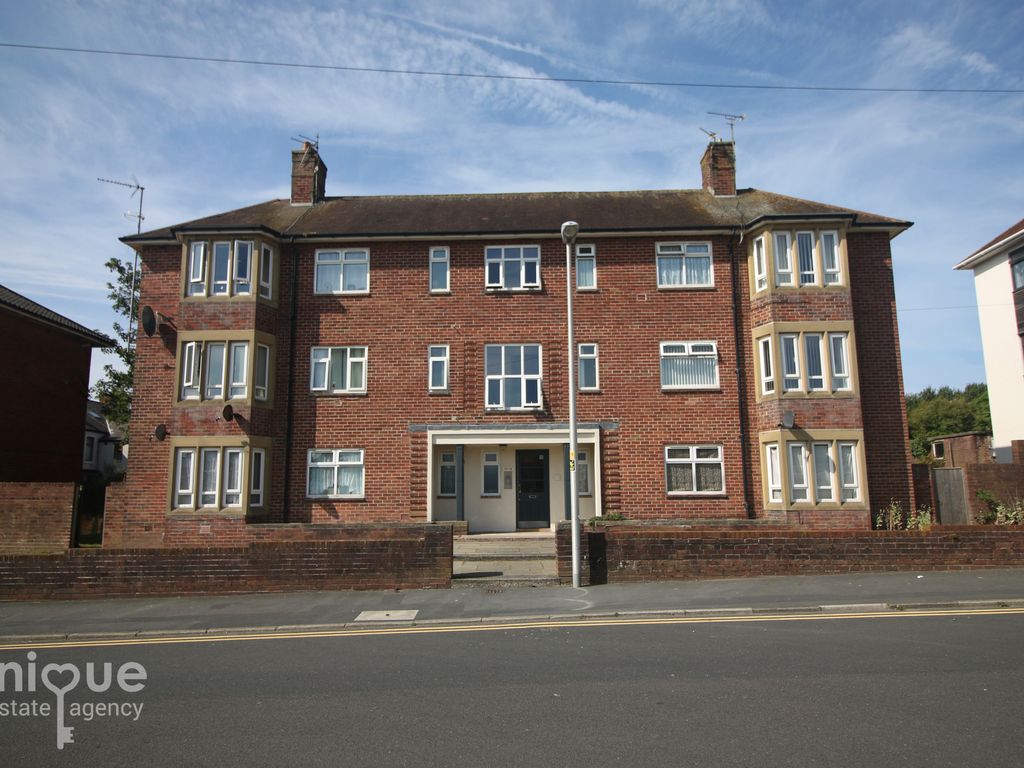 2 bed flat for sale in Sandhurst Avenue, Bispham, Blackpool FY2, £