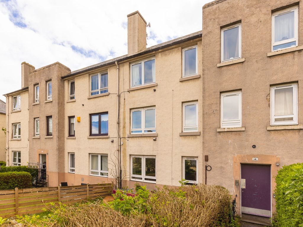 2 bed flat for sale in 14/3 Loganlea Terrace, Edinburgh EH7, £150,000