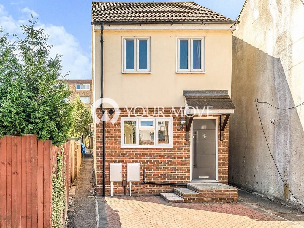 3 bed detached house for sale in Cross Street, Gillingham, Kent ME7