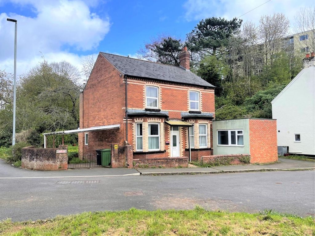 4 bed detached house for sale in Quarry Lane, Exeter EX2, £375,000 Zoopla