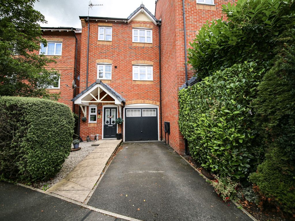 4 bed semidetached house for sale in Appleton Grove, Wigan, Lancashire