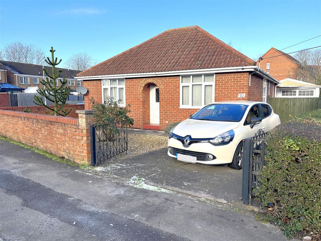 2 bed detached bungalow for sale in Oldfield Road, Westbury BA13 Zoopla