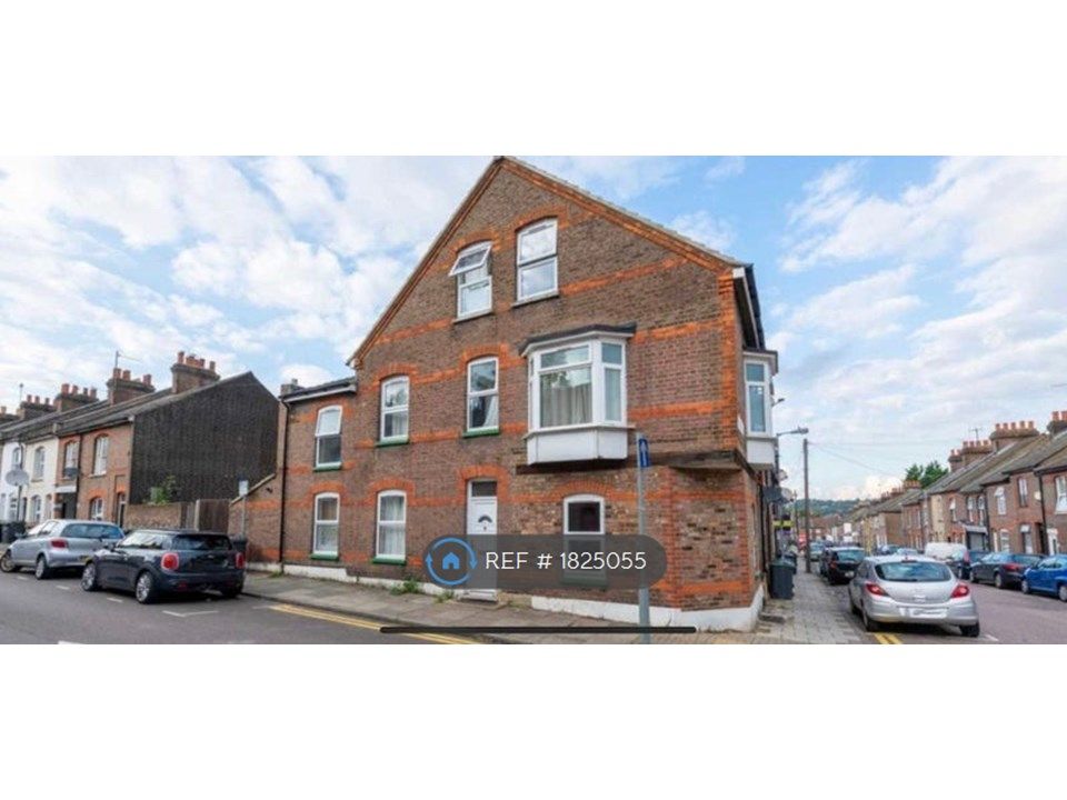 Room to rent in Ashton Road, Luton LU1, £725 pcm Zoopla