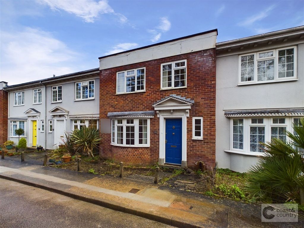 3 bed terraced house for sale in Forde Park, Newton Abbot TQ12, £