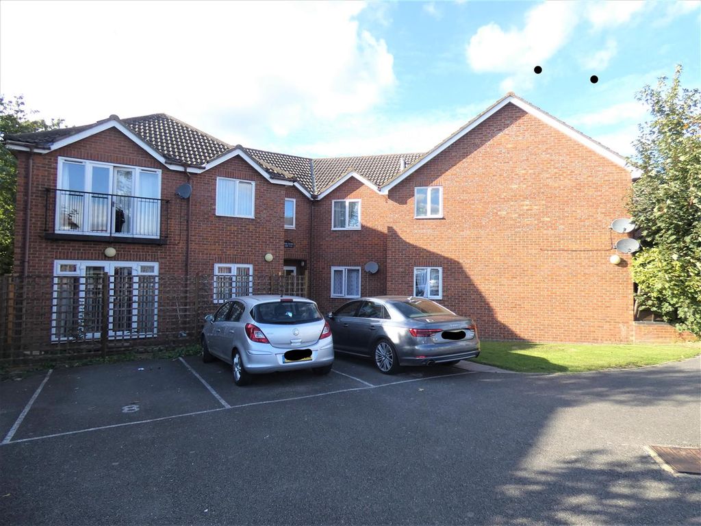 1 bed flat to rent in Cippenham Lane, Cippenham, Slough SL1 Zoopla