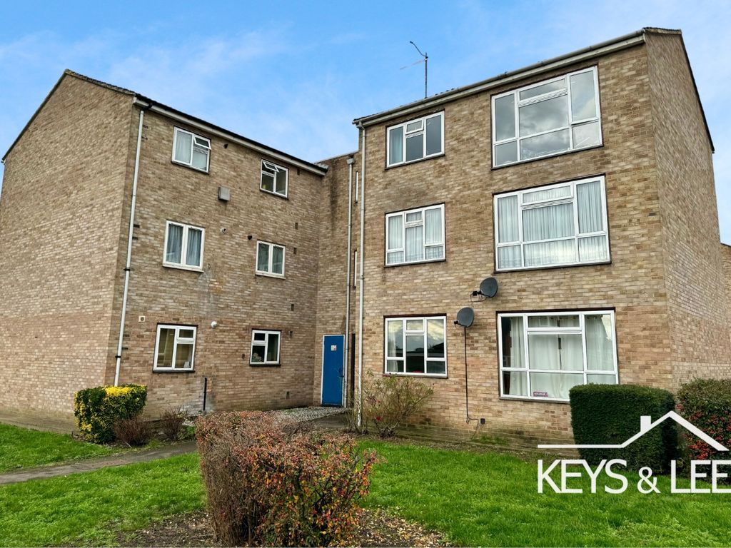 1 bed flat to rent in Portnoi Close, Romford RM1, £1,200 pcm Zoopla