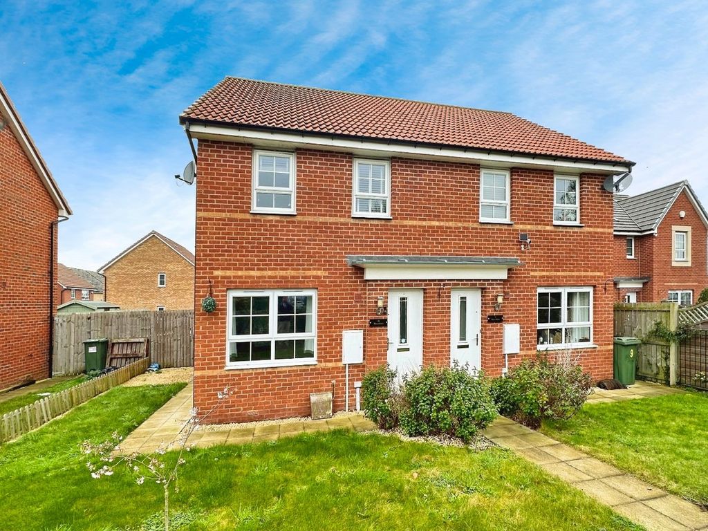 3 bed detached house to rent in Shire Green, Carlton, Goole DN14, £850