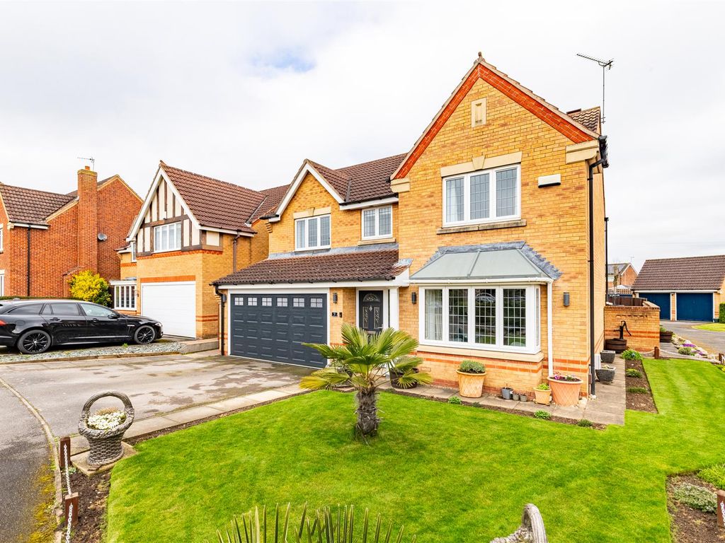 4 bed detached house for sale in Montbretia Drive, Bottesford